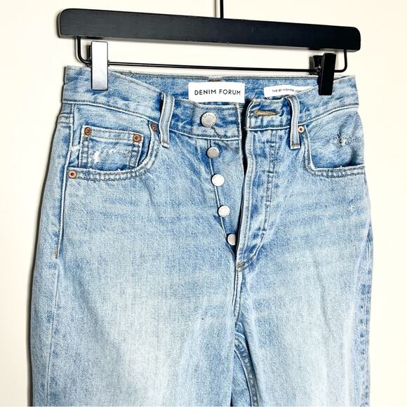 Aritzia DENIM FORUM The BF High Rise Loose Jeans Light Wash Distressed Size 23 - Picture 3 of 10